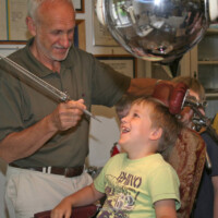 So lustig ists beim Zahnarzt - im Museum | © Triestingtaler Heimat und Regionalmuseum Weissenbach, Foto: PeterS Dentistenpraxis Kurt Mühmler