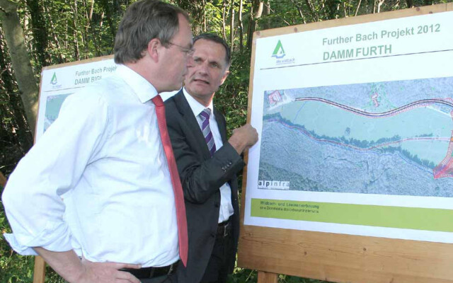 Infotafeln Hochwasser Schutzbauten Furth