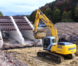 Furth: Arbeiten beim Zufluss zum Hauptbauwerk (Oktober 2014) | Foto: PeterS Rückhaltebecken beim Kreuzbauer