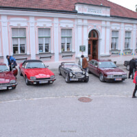 Der "Jaguar Daimler Owners Sports and Touring Car Club" zu Gast im Museum (Mai 2026) | © Triestingtaler Heimat und Regionalmuseum Weissenbach, Foto: PeterS JDOST Besuch 2026