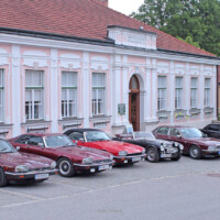Der "Jaguar Daimler Owners Sports and Touring Car Club" zu Gast im Museum (Mai 2026) | © Triestingtaler Heimat und Regionalmuseum Weissenbach, Foto: PeterS JDOST Besuch 2026