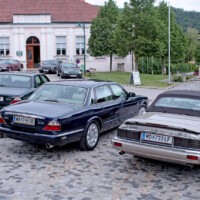 Der "Jaguar Daimler Owners Sports and Touring Car Club" zu Gast im Museum (Mai 2026) | © Triestingtaler Heimat und Regionalmuseum Weissenbach, Foto: PeterS JDOST Besuch 2026