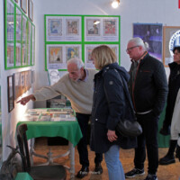 Der "Jaguar Daimler Owners Sports and Touring Car Club" zu Gast im Museum (Mai 2026) | © Triestingtaler Heimat und Regionalmuseum Weissenbach, Foto: PeterS JDOST Besuch 2026